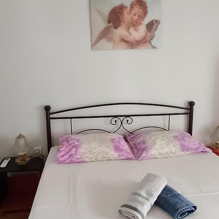 Apartamento Acropolis Within 10Min. Walk! Atenas Exterior foto