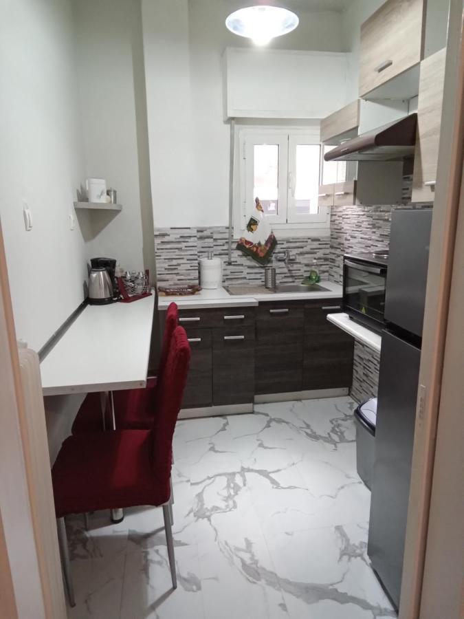 Apartamento Acropolis Within 10Min. Walk! Atenas Exterior foto