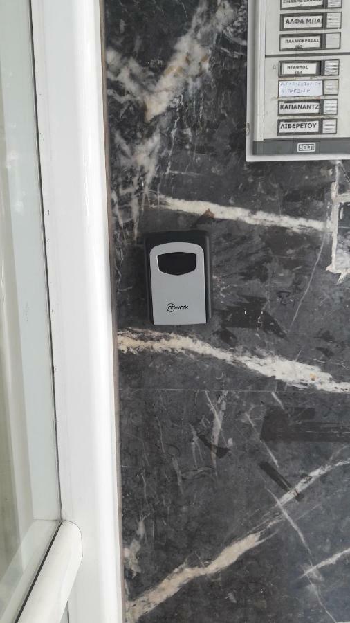 Apartamento Acropolis Within 10Min. Walk! Atenas Exterior foto