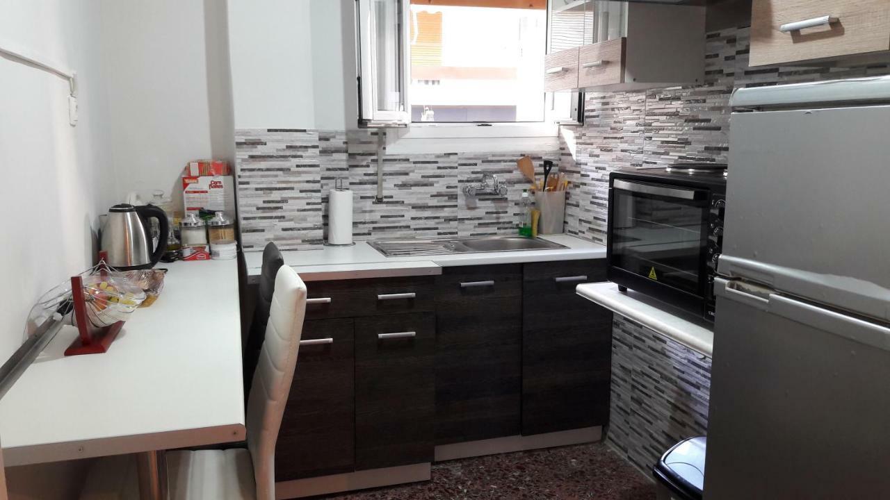Apartamento Acropolis Within 10Min. Walk! Atenas Exterior foto